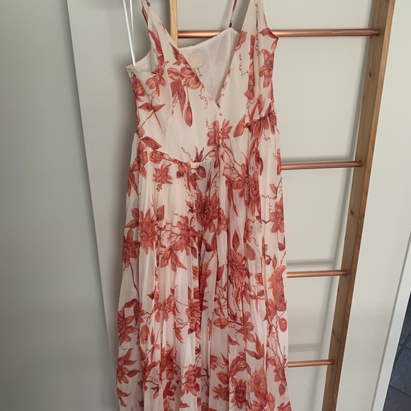 H&M Flowy White and Red Flower Dress - Picture 3 of 4